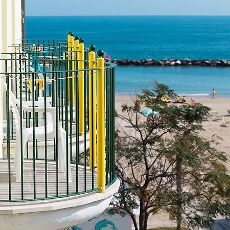 艾米利亚酒店 里米尼