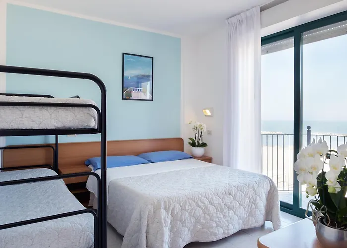 Emilia Hotel 3*