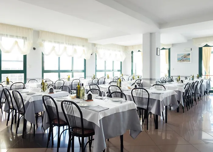 Emilia Hotel 3*