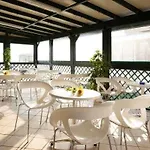 Hotel Emilia 3*